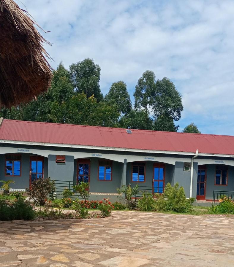 Pross Residence Masindi Exterior photo