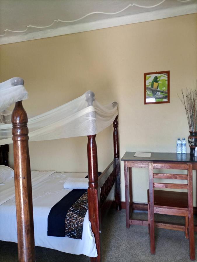 Pross Residence Masindi Exterior photo